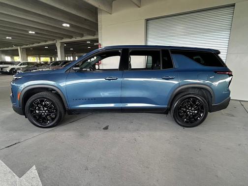 Lakeshore Blue Metallic 2024 Chevrolet Traverse LS