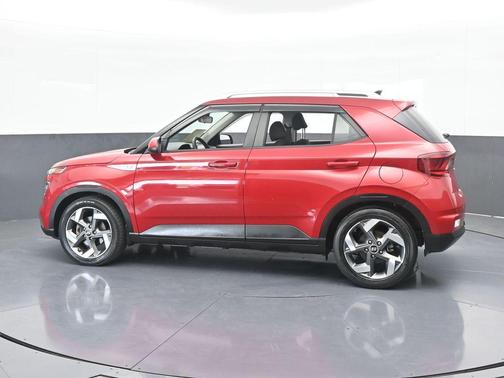 2022 Hyundai VENUE SEL