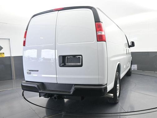 Summit White 2026 Chevrolet Express 2500 Work Van