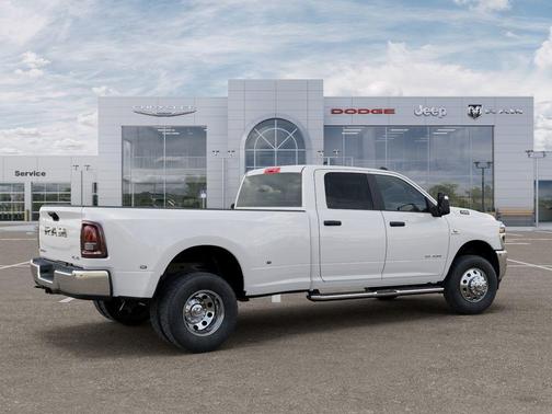 Bright White Clearcoat 2026 RAM 3500 Big Horn