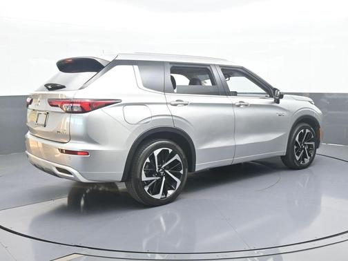 2023 Mitsubishi Outlander PHEV SEL