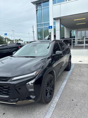 Mosaic Black Metallic 2025 Chevrolet Trax ACTIV