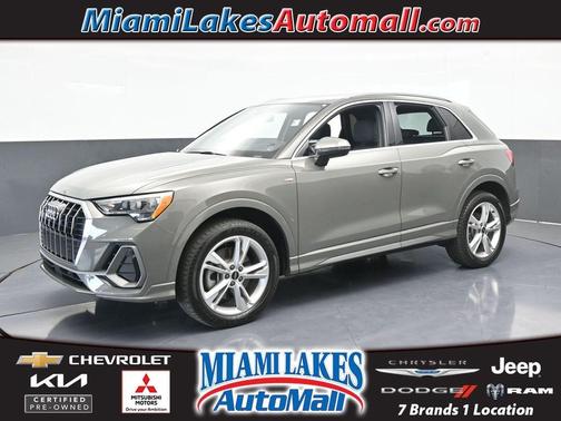 2022 Audi Q3 45 S line Premium
