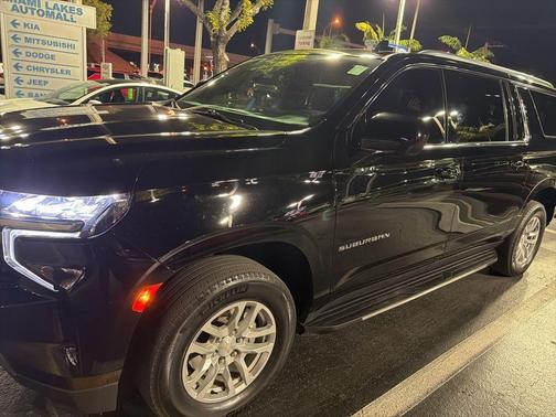 2024 Chevrolet Suburban LS