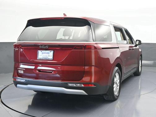 2023 Kia Carnival LX