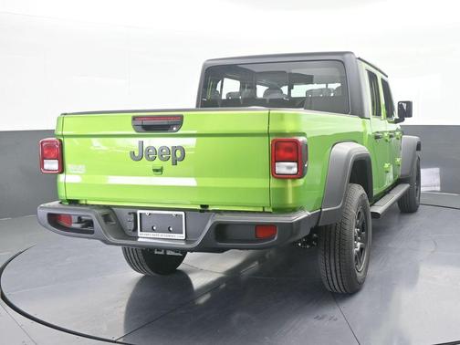 2026 Jeep Gladiator Sport