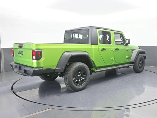 2026 Jeep Gladiator Sport