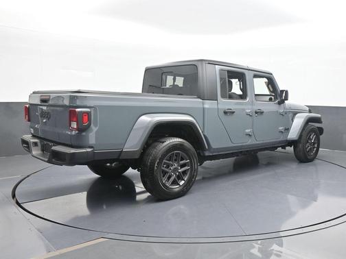 2024 Jeep Gladiator Sport