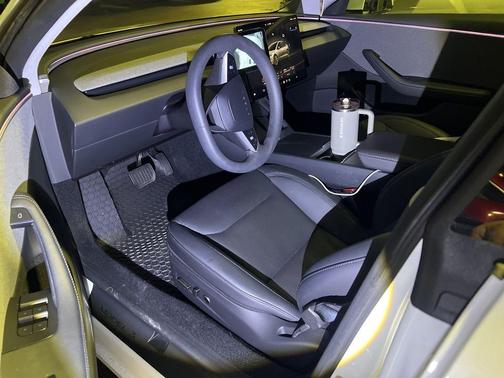 2024 Tesla Model 3 Base