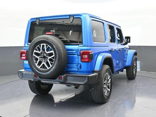 2024 Jeep Wrangler Sahara
