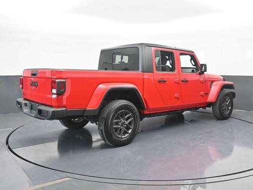 2024 Jeep Gladiator Sport