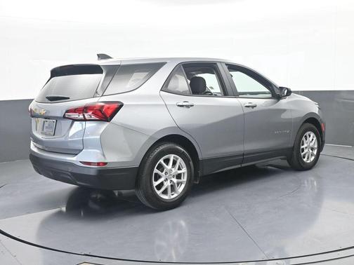 Sterling Gray Metallic 2023 Chevrolet Equinox LS