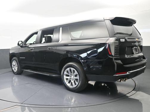 Black 2026 Chevrolet Suburban Premier