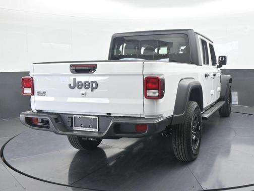 2026 Jeep Gladiator Sport
