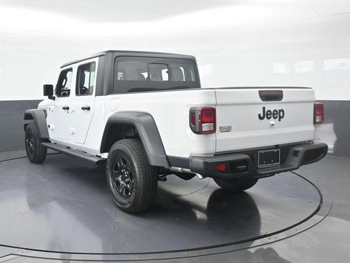 2026 Jeep Gladiator Sport