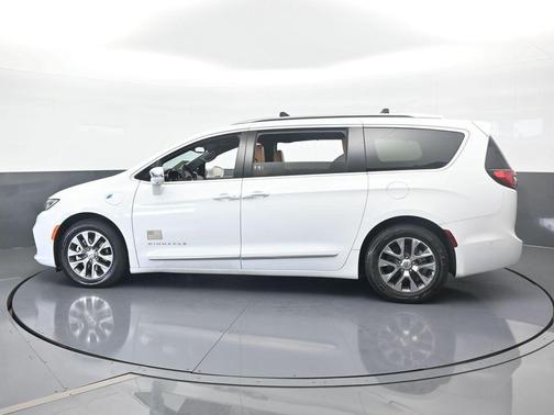 2022 Chrysler Pacifica Hybrid Pinnacle