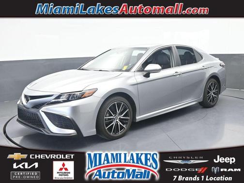 Celestial Silver Metallic 2022 Toyota Camry SE