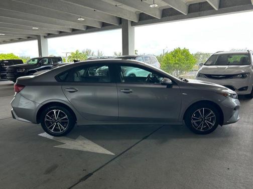 2022 Kia Forte LXS