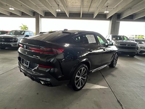 Black Sapphire Metallic 2025 BMW X6 xDrive40i