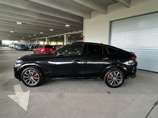 Black Sapphire Metallic 2025 BMW X6 xDrive40i