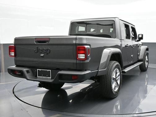 2024 Jeep Gladiator Sport