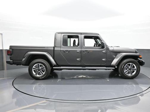 2024 Jeep Gladiator Sport