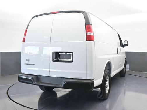 2025 Chevrolet Express 2500 Work Van