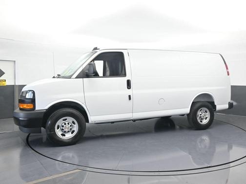 2025 Chevrolet Express 2500 Work Van