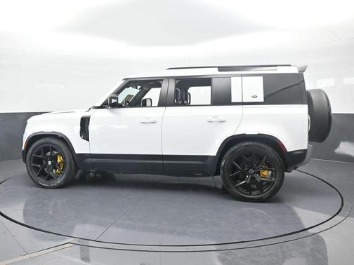2024 Land Rover Defender P400 S