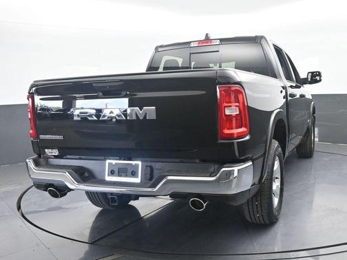 Diamond Black 2026 RAM 1500 Big Horn/Lone Star