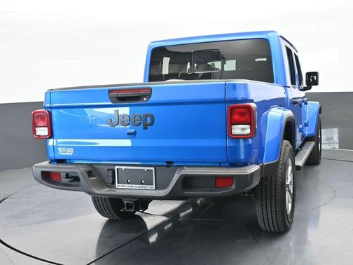 2024 Jeep Gladiator Sport