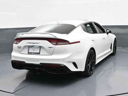 2022 Kia Stinger GT2