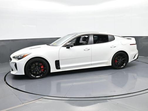2022 Kia Stinger GT2