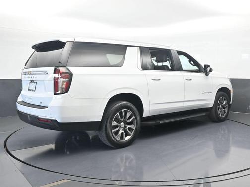 2023 Chevrolet Suburban LT