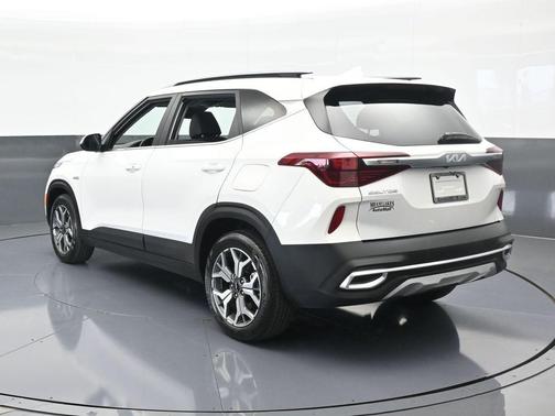 2023 Kia Seltos EX