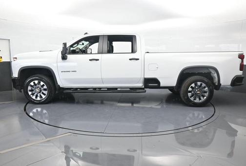 Summit White 2022 Chevrolet Silverado 2500 Custom