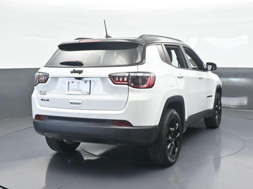 2023 Jeep Compass Altitude