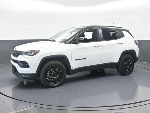 2023 Jeep Compass Altitude