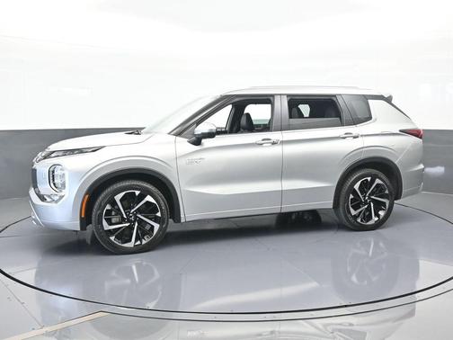 2023 Mitsubishi Outlander PHEV SEL