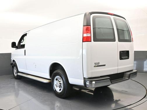 2024 Chevrolet Express 2500 Work Van