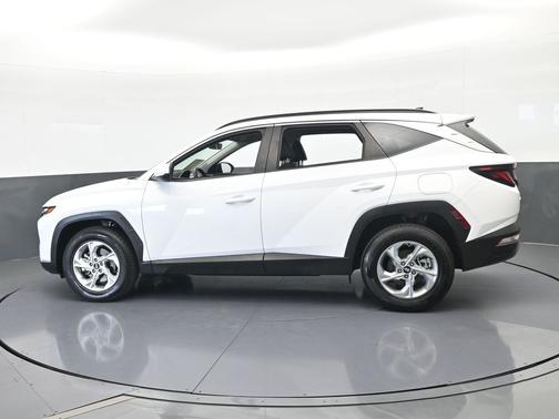 White Pearl 2024 Hyundai TUCSON SEL
