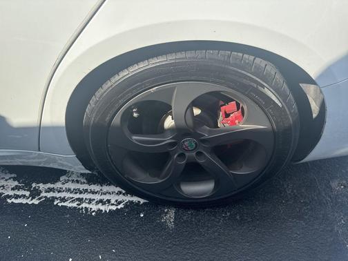 2017 Alfa Romeo Giulia Base