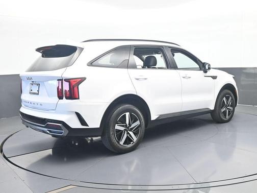 Glacial White Pearl 2022 Kia Sorento EX