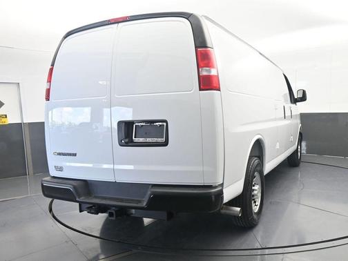 Summit White 2026 Chevrolet Express 2500 Work Van