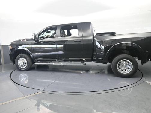 Diamond Black 2023 RAM 3500 Longhorn