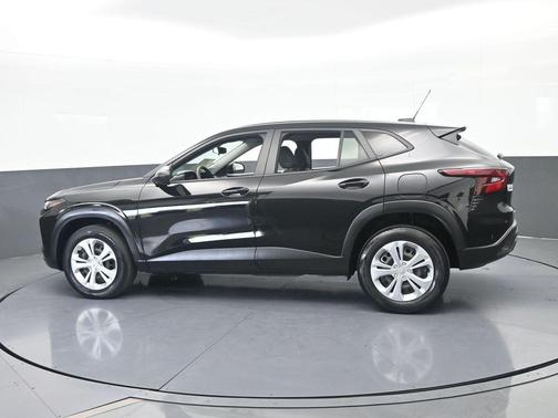 Mosaic Black Metallic 2024 Chevrolet Trax LS