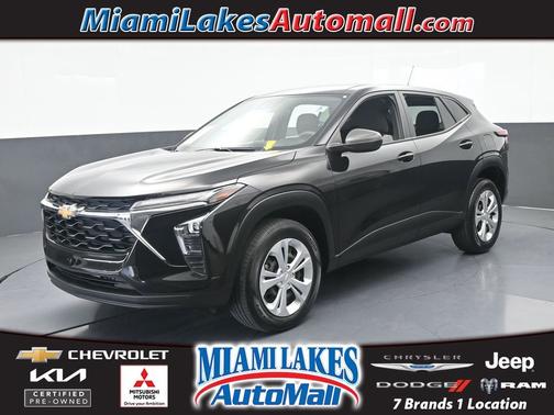 Mosaic Black Metallic 2024 Chevrolet Trax LS