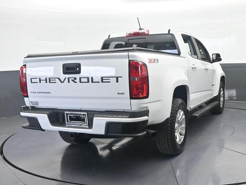 Summit White 2022 Chevrolet Colorado LT