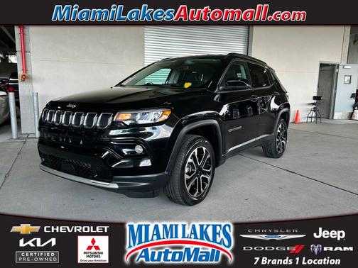 Diamond Black Crystal Pearlcoat 2022 Jeep Compass Limited