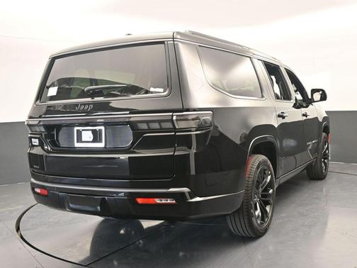 Gloss Black 2026 Jeep Grand Wagoneer L Summit